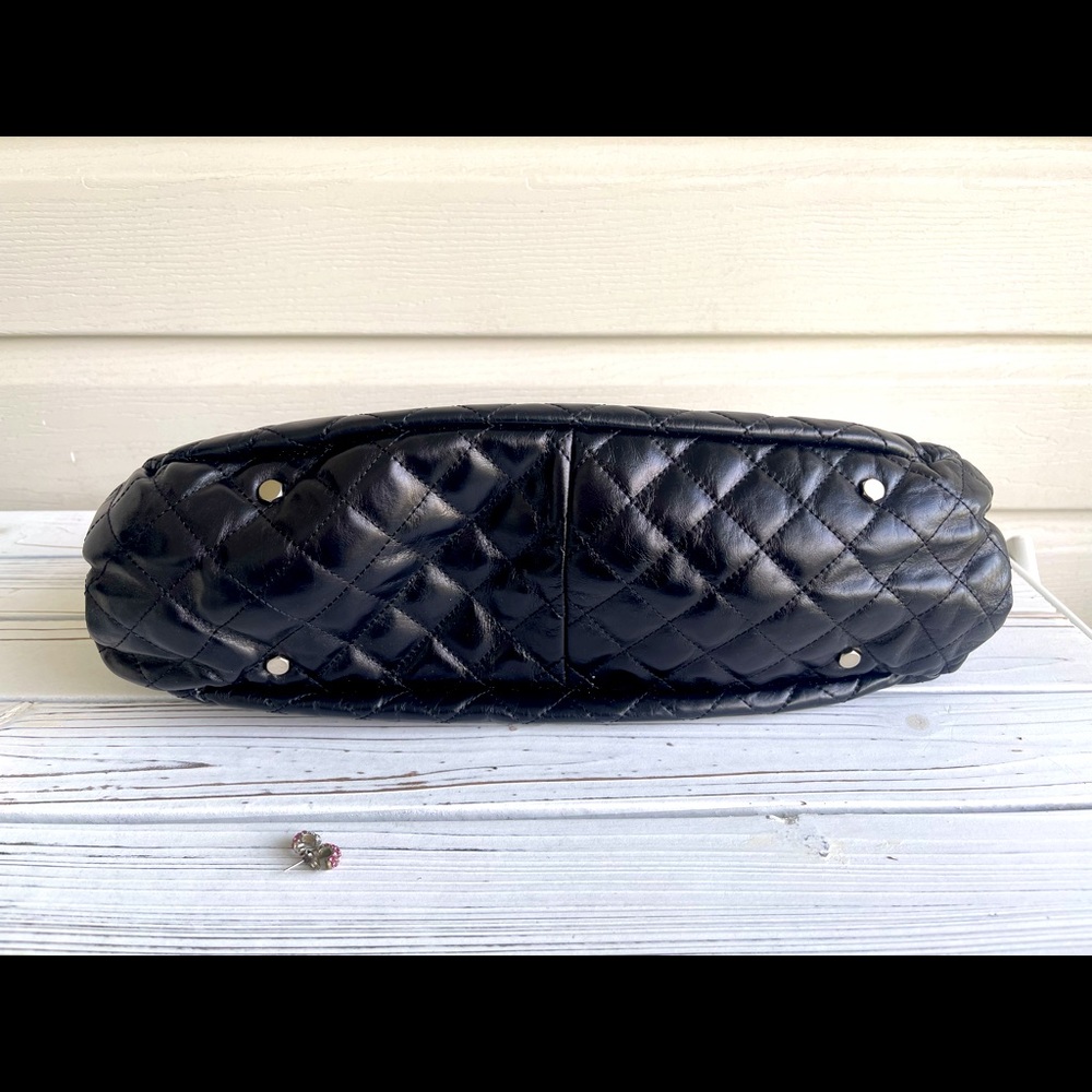 Hype Black Quilted Leather Hand Bag. - Picture 3 of 6